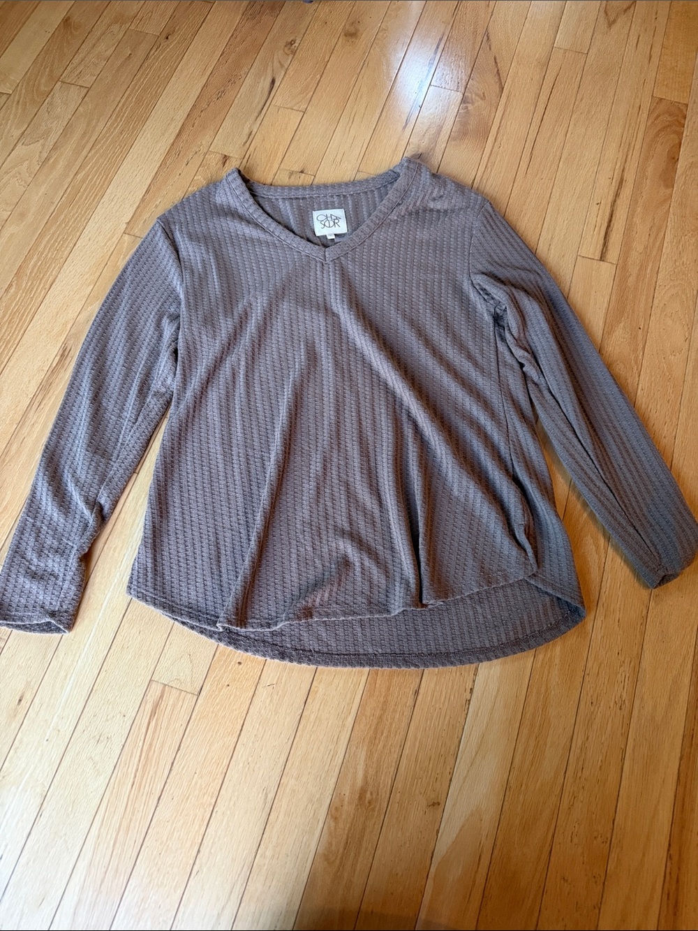 Cozy V-Neck Long-Sleeve Top in Taupe